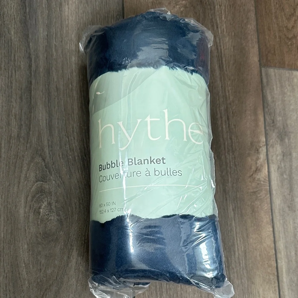 Hythe Bubble Plush Navy Blanket